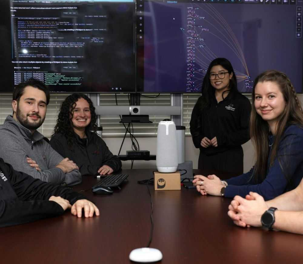 IT Professionals In The Office<br />
